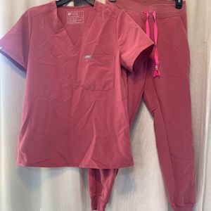 FIGS SCRUBS BCA PINK SMALL